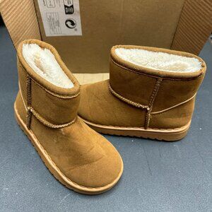 **NWT** Girls Tan Suede Boots With Fur